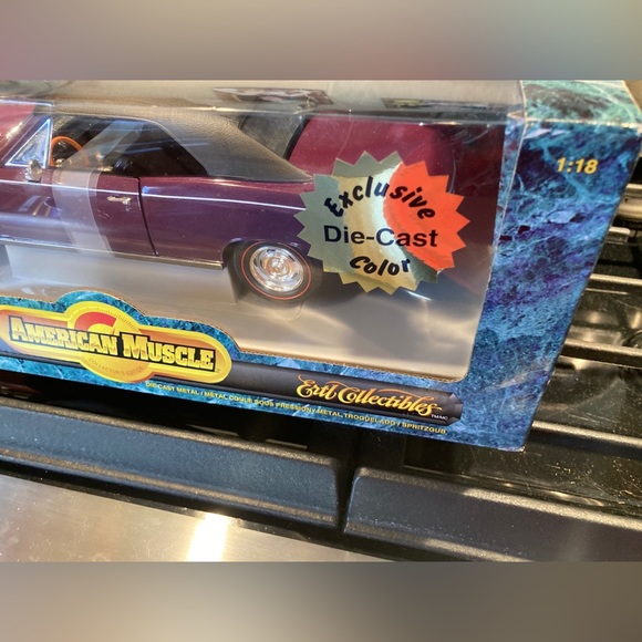 Ertl 1967  Chevelle L78 purple toys r us limited store edition - Picture 2 of 5